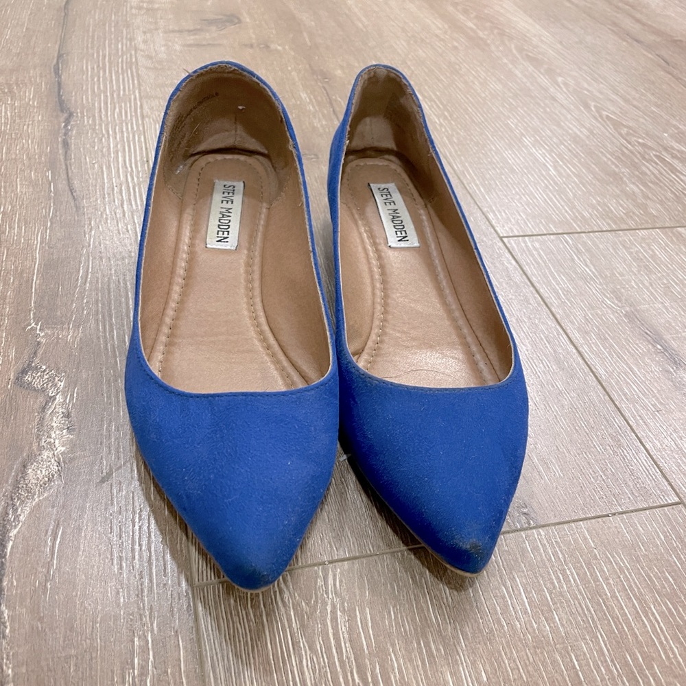 Steve Madden Flats w Hidden Wedge